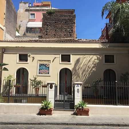B&B Villa Dei Girasoli Catania Esterno foto